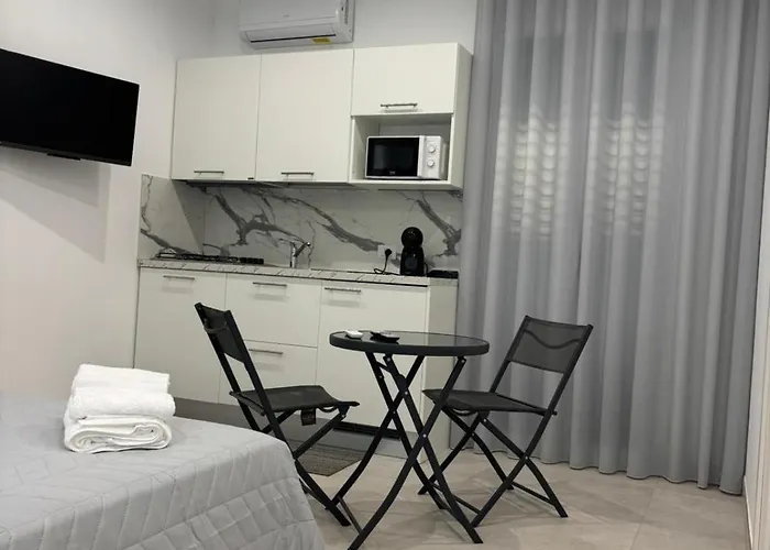 Javelin's Aparthotel Tropea