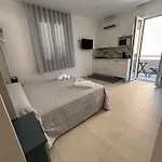Javelin's Apart Otel