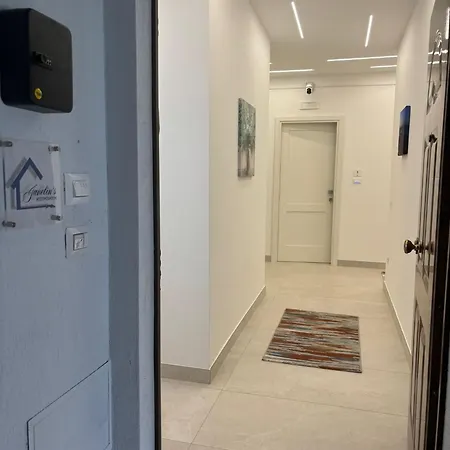 Hotel apartamentowy Javelin's Tropea